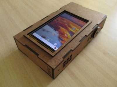 OURphone: кастомный смартфон на Linux в деревянном корпусе за $198