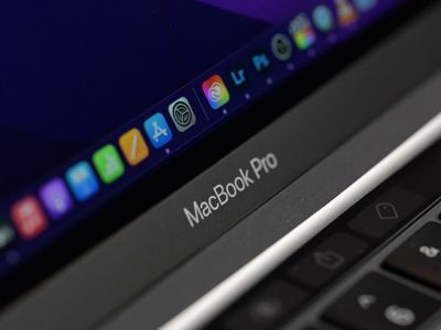 MacBook Pro 13 (2022) оказался медленнее предшественника [ВИДЕО]